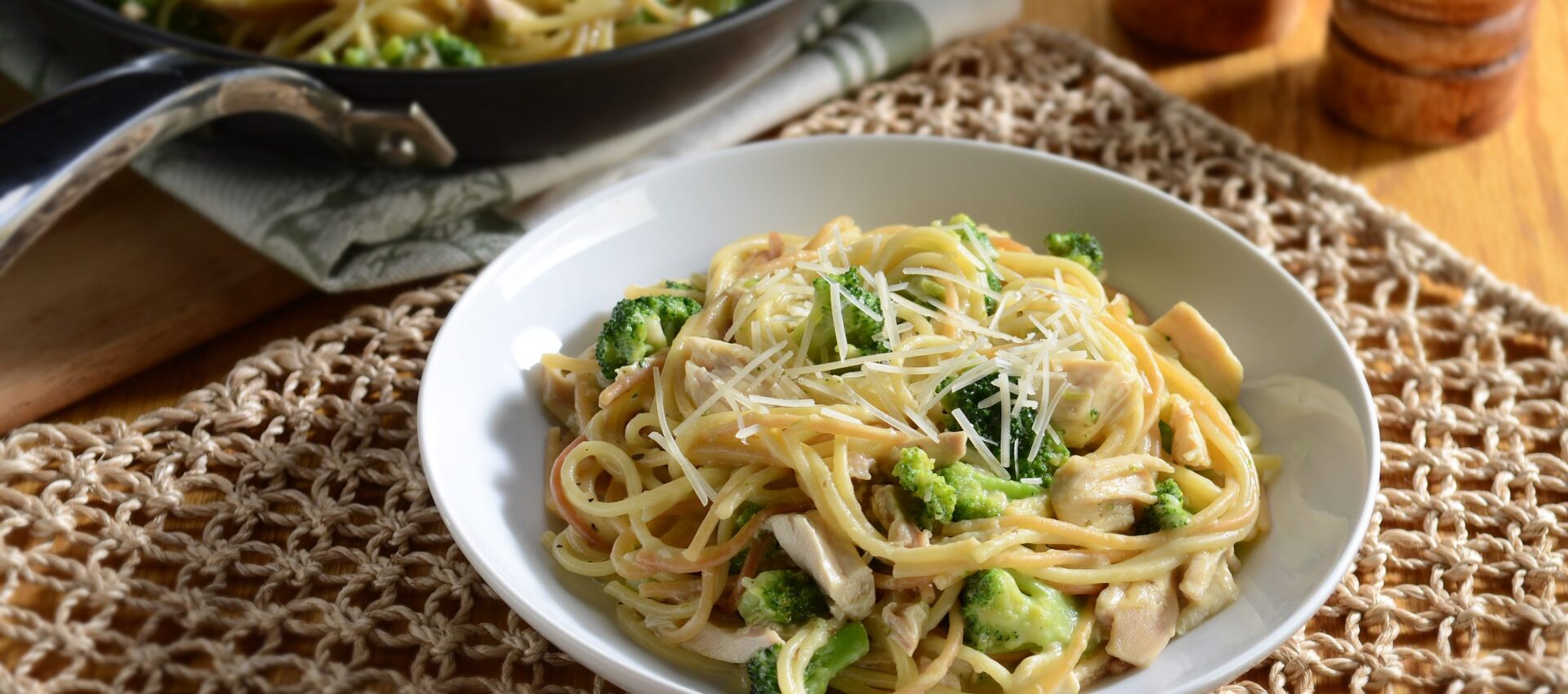 Cheesy-Rotisserie-Chicken-Skillet-Spaghetti-1-HR-scaled-1920x850 Cheesy Chicken Skillet Spaghetti